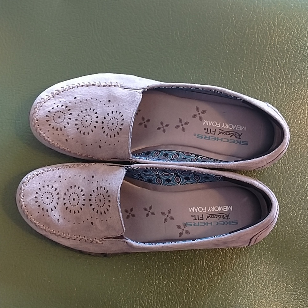 Skechers slides